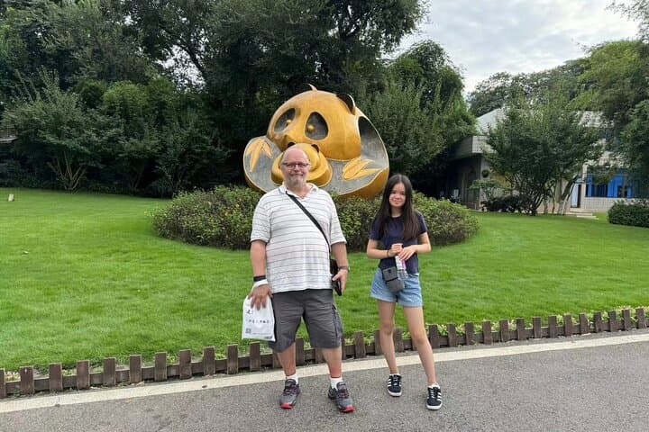 Early-Access Private Half-Day Tour to Chengdu Panda Base photo 5