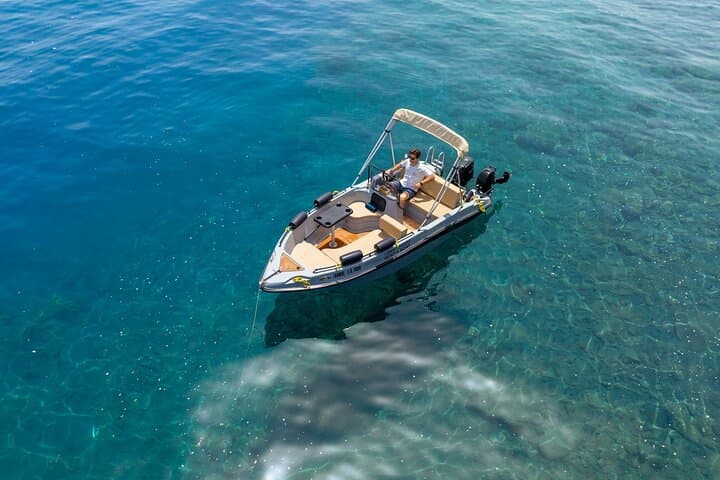 Santorini License-Free Boat Rental: Caldera, Red Beach & Private Snorkel photo 4