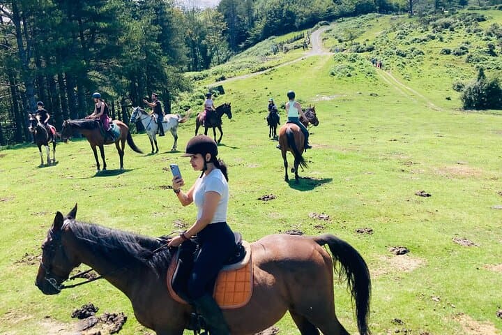 Horseback Riding in Peñas de Aya: Scenic Mountain Ride from San Sebastián photo 2