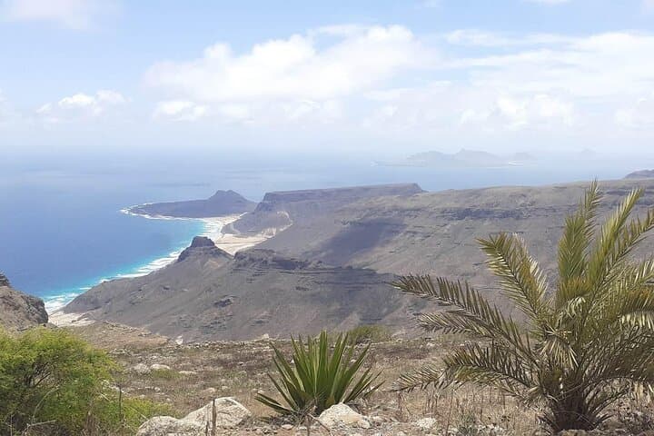Drive to Monte Verde Tea House: Summit Views & Local Tea on São Vicente photo 3