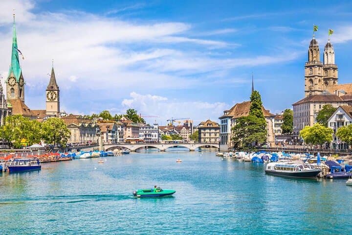 3-Day Zurich, Rhine Falls & Bernese Oberland Tour: Lakes, Waterfalls and Alpine Villages photo 3