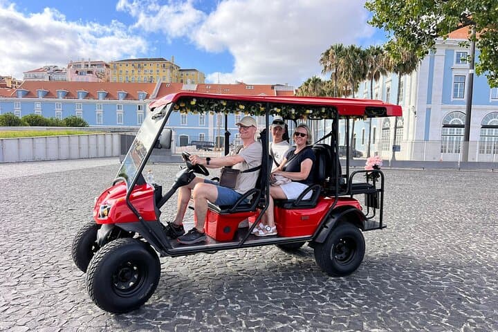 Lisbon Private Tuk-Tuk City Tour: Alfama, Graça & Tagus Views in 90 Minutes photo 4