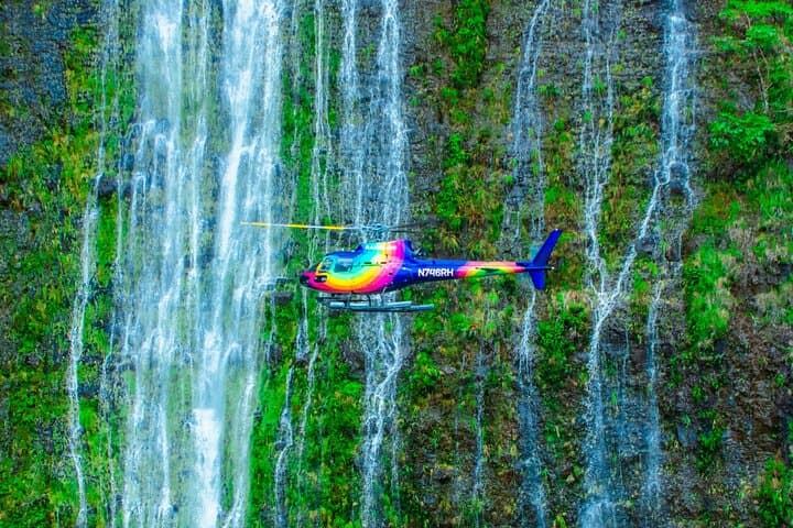 Kohala Coast Helicopter Tour: 90-Min Volcano & Waterfall Heli Flight (Doors Off or On)