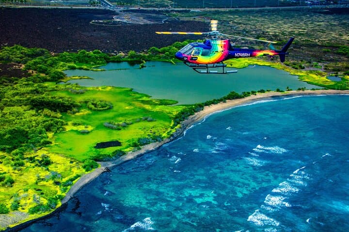 Exploring Kona’s Untamed Coastline: A 45-Minute Doors-Off Helicopter Tour