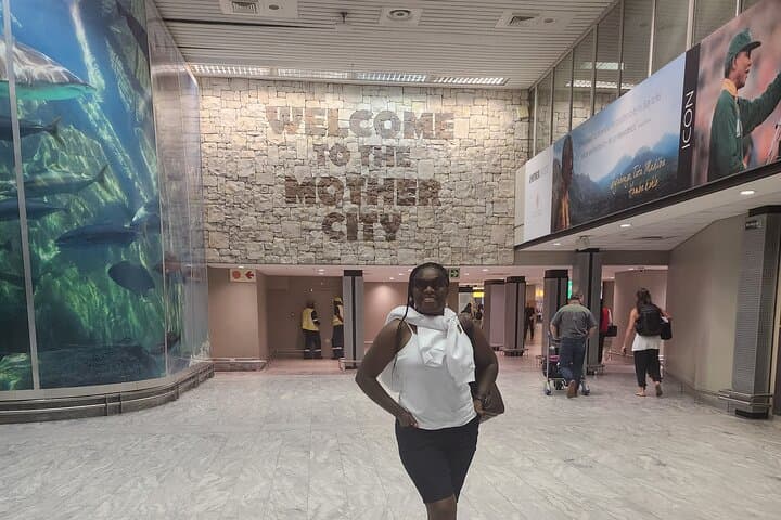 Cape Town Airport to City Hotels Private Transfer — Meet & Greet Service photo 2