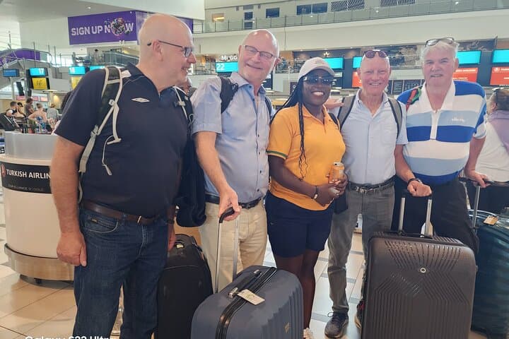Cape Town Airport to City Hotels Private Transfer — Meet & Greet Service photo 1