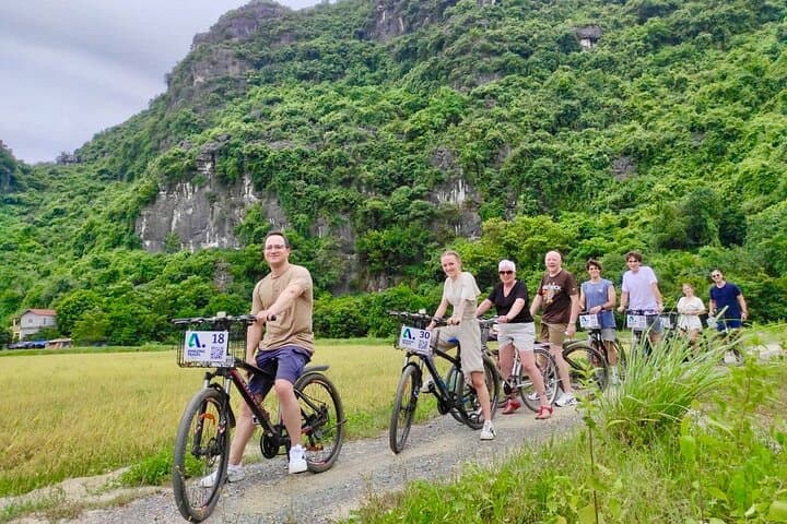 Private Ninh Binh Day Trip: Trang An, Bich Dong & Mua Cave Viewpoint photo 6