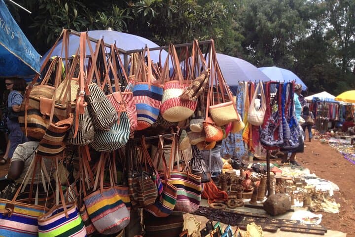 Nairobi Airport Layover: Cultural Shopping Experience for Authentic Souvenirs