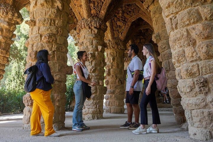 Skip-the-Line Guided Tour of Park Güell — Gaudí's Mosaic Monumental Park photo 3