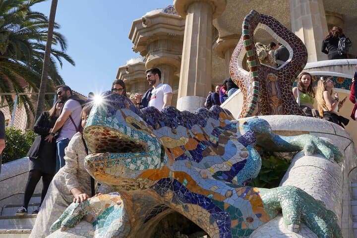Skip-the-Line Guided Tour of Park Güell — Gaudí's Mosaic Monumental Park photo 5