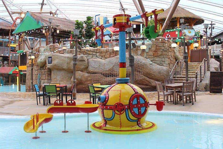 Alton Towers Waterpark Guide: Indoor-Outdoor Aquatic Fun Near Alton