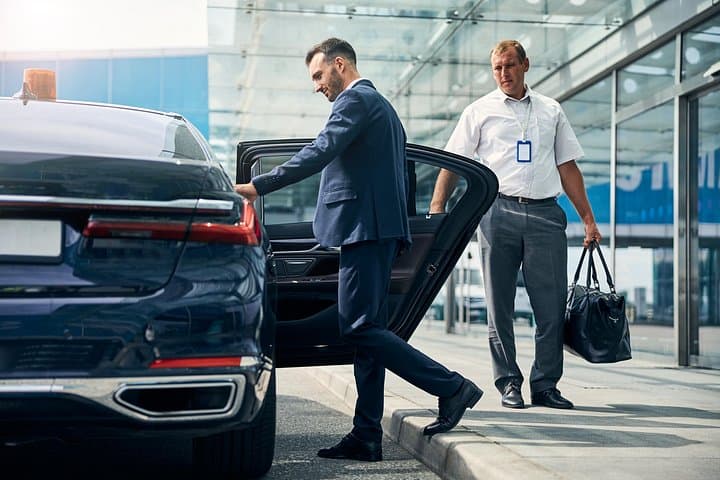 Private Transfer from Heathrow to Southampton Cruise Port — Door-to-Dock Comfort photo 1