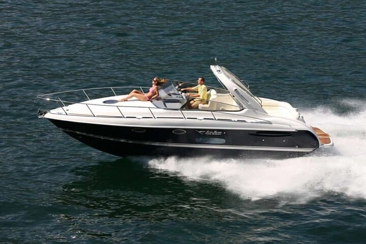 Private Yacht Tour on Lake Como — 2–6 Hour Luxury Cruise from Lezzeno