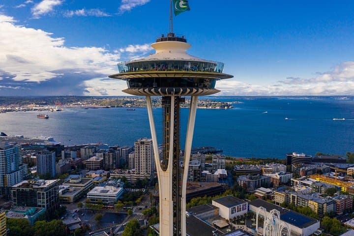 Best of Seattle Small-Group Walking Tour — Space Needle, Harbor Cruise & Beneath the Streets photo 4