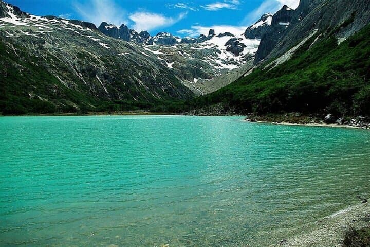 Ushuaia Trek to Laguna Esmeralda: Emerald Lagoon Hike Guide
