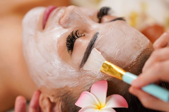Las Vegas 3-Hour Pamper Package: Salt Cave, Massage & Custom Facial