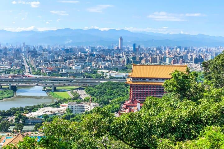Taipei Airport Layover: Custom 6–8 Hour Private Tour from TPE photo 1