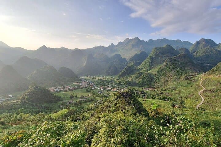 Ha Giang Loop 4-Day Car Expedition: Ma Pi Leng, Dong Van & Lung Cu photo 6