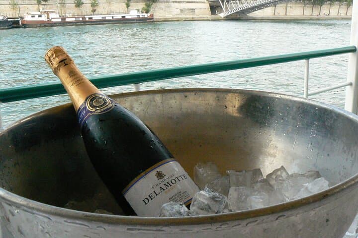 Seine River Sightseeing Cruise from Musée d'Orsay — 1.5-Hour Paris River Tour photo 5