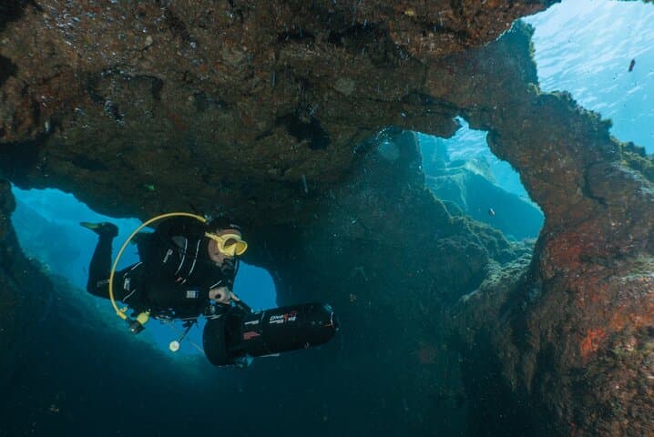 DPV Scooter Dive in Funchal — Underwater Scooter Adventure for Certified Divers photo 5