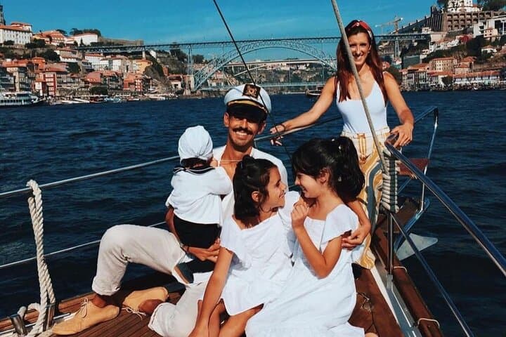 Porto Douro River Classic Boat Tour — 2-Hour Shared Cruise Under Six Bridges photo 2