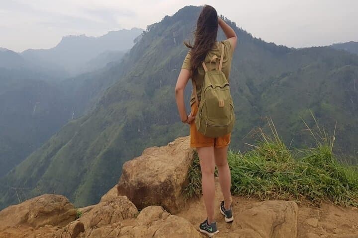 Ella One Day Tour: Ella Rock, Little Adam’s Peak & Nine Arch Bridge photo 4