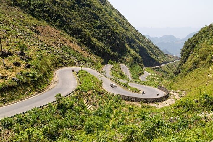 Ha Giang Loop Car Tour: 5-Day Dong Van, Ma Pi Leng & Lung Cu Itinerary