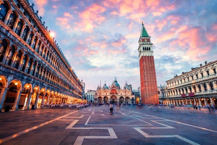 4-Day Venice Highlights: Gondolas, St. Mark's & Doge's Palace Tour photo 2