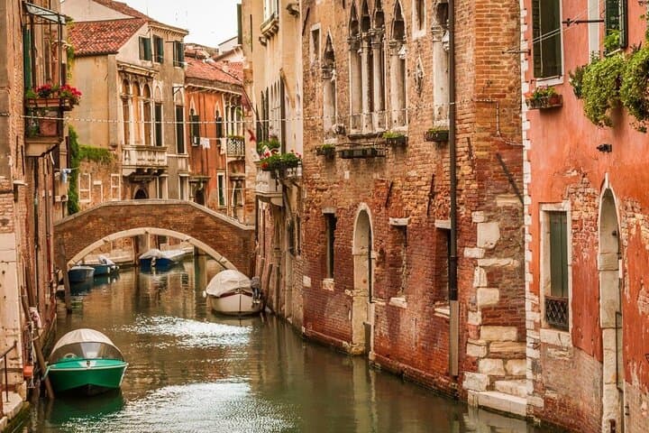 4-Day Venice Highlights: Gondolas, St. Mark's & Doge's Palace Tour photo 4