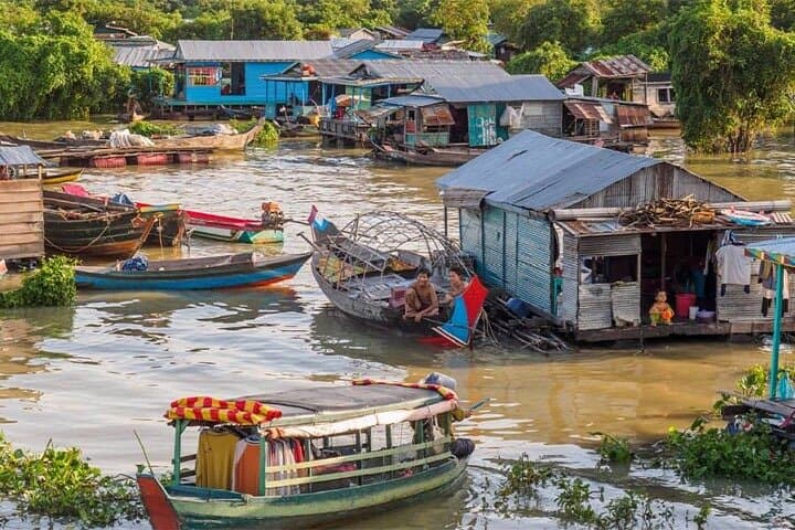 Exploring Kampong Khleang: Tonle Sap’s Floating Village and Stilted Community photo 2