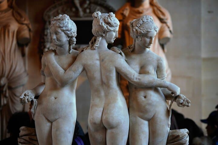 Private Louvre Highlights Tour — 2-Hour Tailored Experience in Paris photo 4