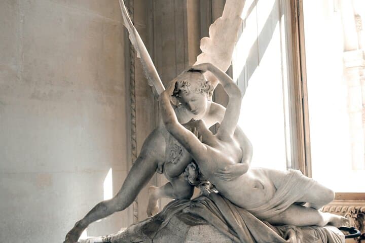 Private Louvre Highlights Tour — 2-Hour Tailored Experience in Paris
