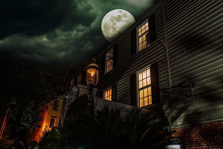Shadows of Midnight: Ultimate Late-Night Savannah Ghost Tour