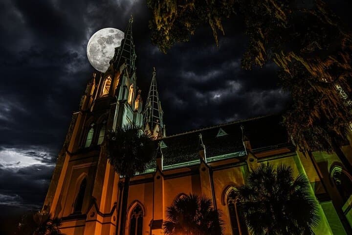 Shadows of Midnight: Ultimate Late-Night Savannah Ghost Tour photo 2