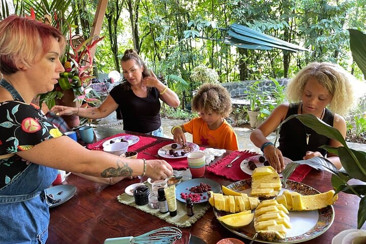 Hands-On Chocolate, Waterfall Swim & Cultural Lunch Near Manuel Antonio photo 4