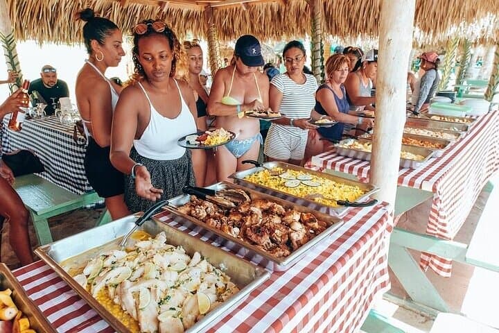 Full-Day Saona Island Excursion from Punta Cana: Beaches, Natural Pool & Local Lunch photo 4