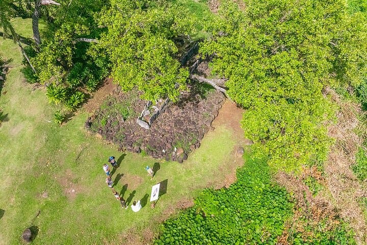 Private 4x4 Safari in Bora Bora: Off-Road Island Tour with Local Guide photo 2