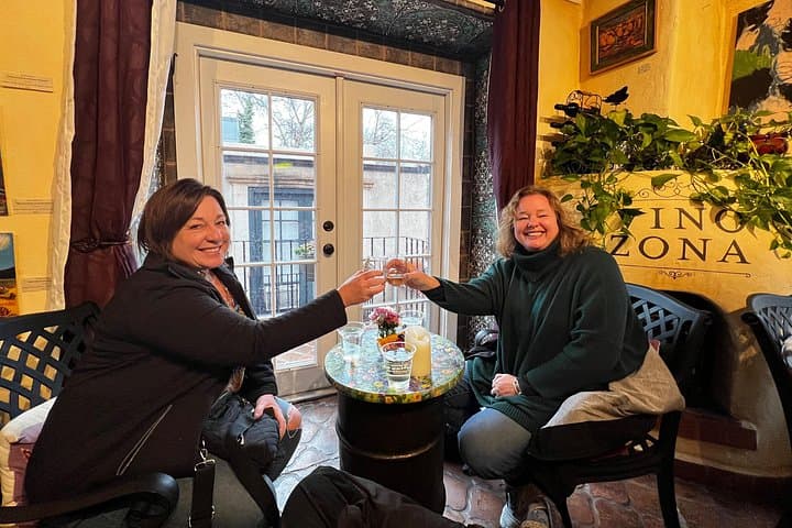 Sedona Wine Lover's Private Wine Tour: Verde Valley Tastings & Red Rock Views photo 2