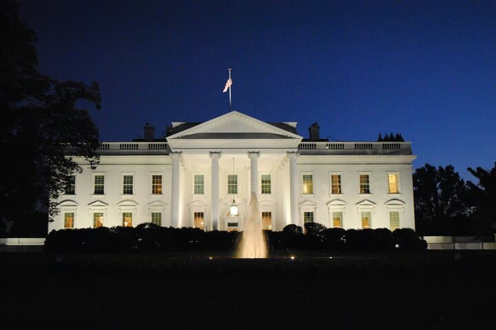 Monuments Express: Private SUV Tour of Washington, D.C. photo 2