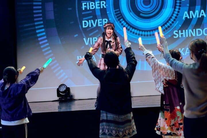 Learn Cyalume (Psyllium) Dance in Tokyo — Illuminated Idol Choreography Workshop