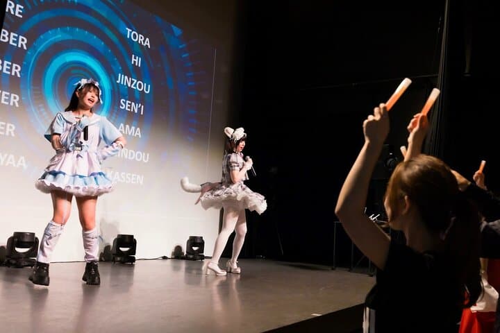 Learn Cyalume (Psyllium) Dance in Tokyo — Illuminated Idol Choreography Workshop photo 4