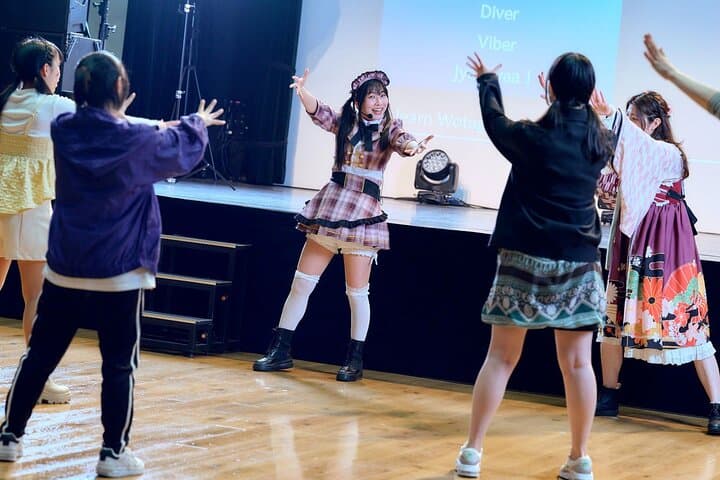 Learn Cyalume (Psyllium) Dance in Tokyo — Illuminated Idol Choreography Workshop photo 5