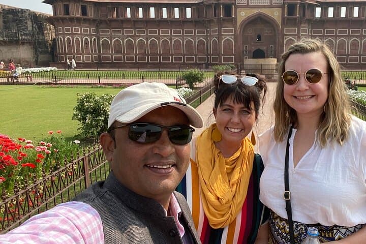 Same-Day Taj Mahal & Agra Fort Tour from Mumbai — Flights, Guide, and Practical Tips photo 3
