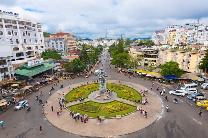 Da Lat Day Trip from Nha Trang: Datanla Falls, Truc Lam & Crazy House photo 6