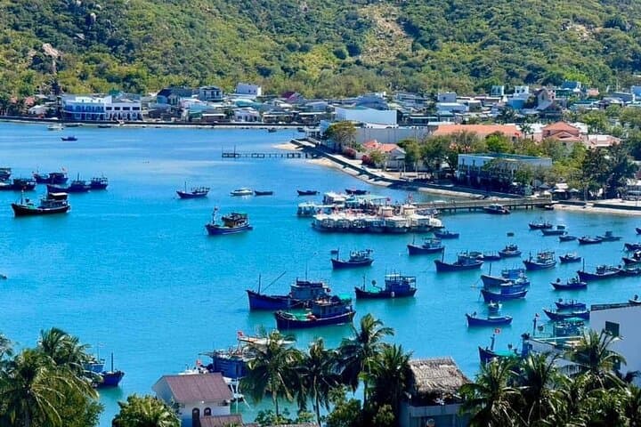 Mui Ne to Vinh Hy Bay: Snorkel, Cham Pottery & Hidden Waterfall Day Trip