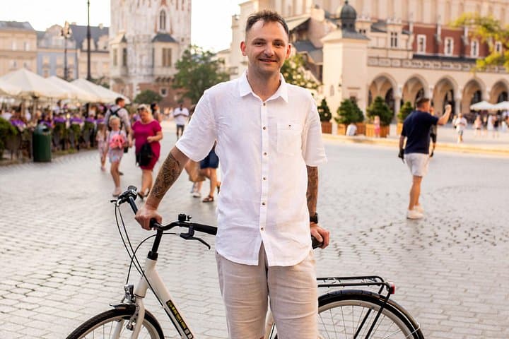 3-Hour Krakow Bike Tour — Old Town & Kazimierz Highlights photo 2