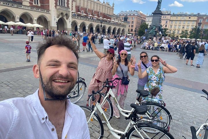 3-Hour Krakow Bike Tour — Old Town & Kazimierz Highlights photo 4