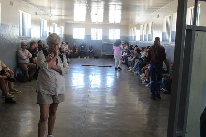 From Robben Island to Constantia: Full-Day Robben Island Museum & Wineries Tour