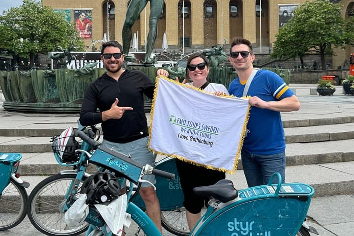 Coastal & Historic Bike Tour — Private Gothenburg Ride with Pickup