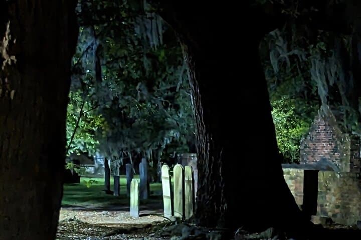 Savannah Ghost Walking Tour: Interactive Paranormal Experience in Historic Squares photo 2